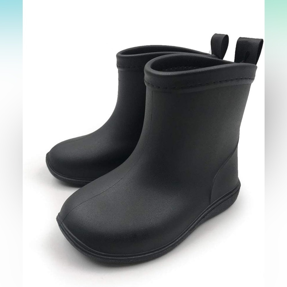 Black toddler rain boots size 6-6.5 toddler